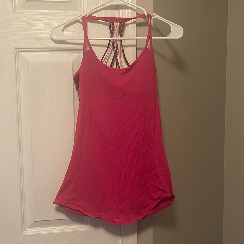 Lulu lemon tank top with built in free to move bra
